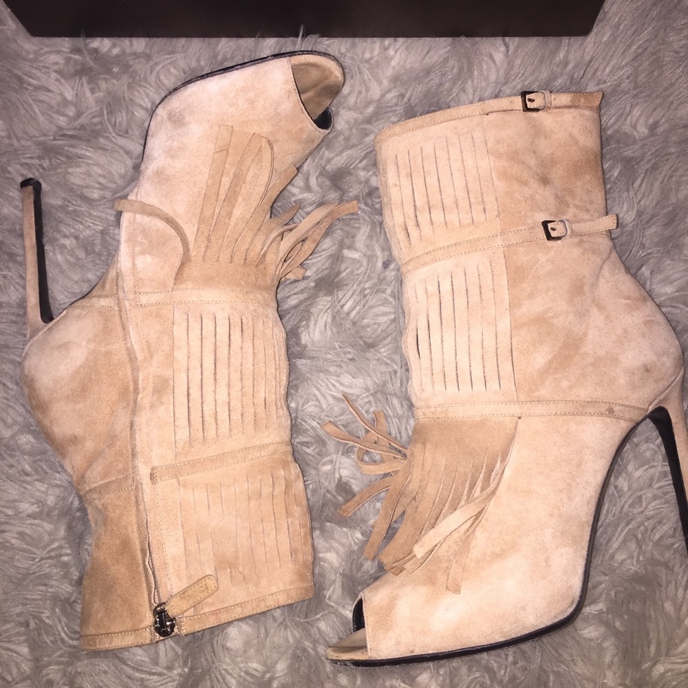suede Gucci heels- Very clean